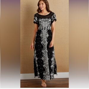 SOFT SURROUNDINGS Summer Romance Off the Shoulder Embroidery Peasant Black Small